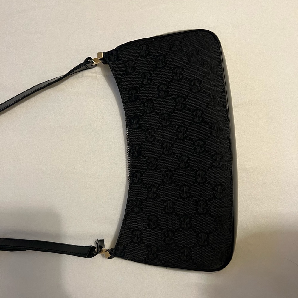 Vintage GG Gucci canvas pochette, all black shoulder bag
